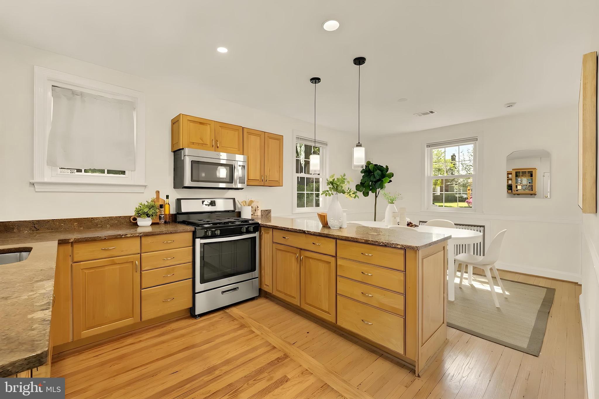 9409 WOODLAND DRIVE