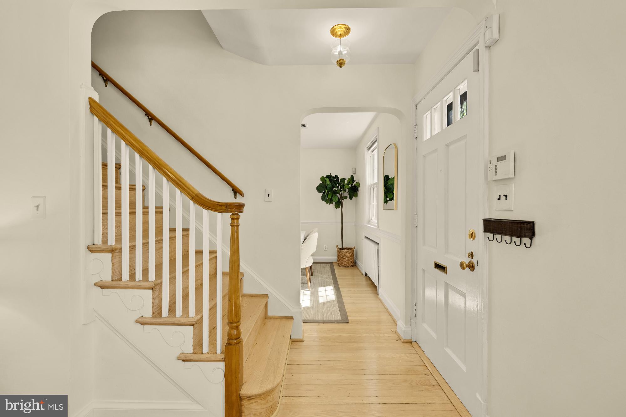 9409 WOODLAND DRIVE