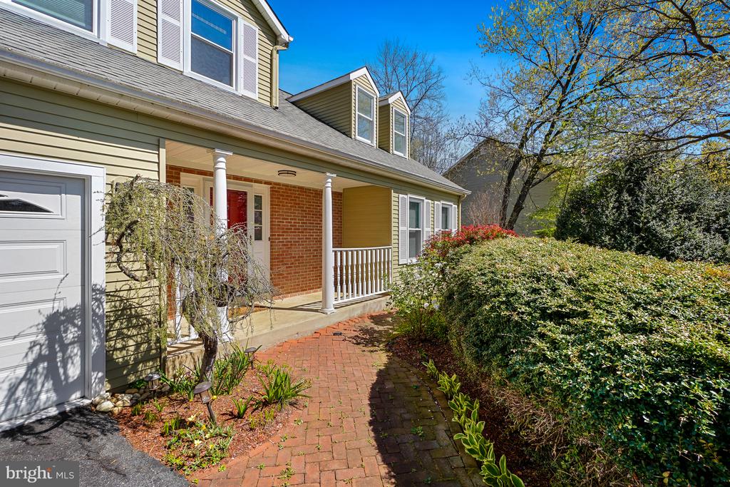 17413 CHEROKEE LANE