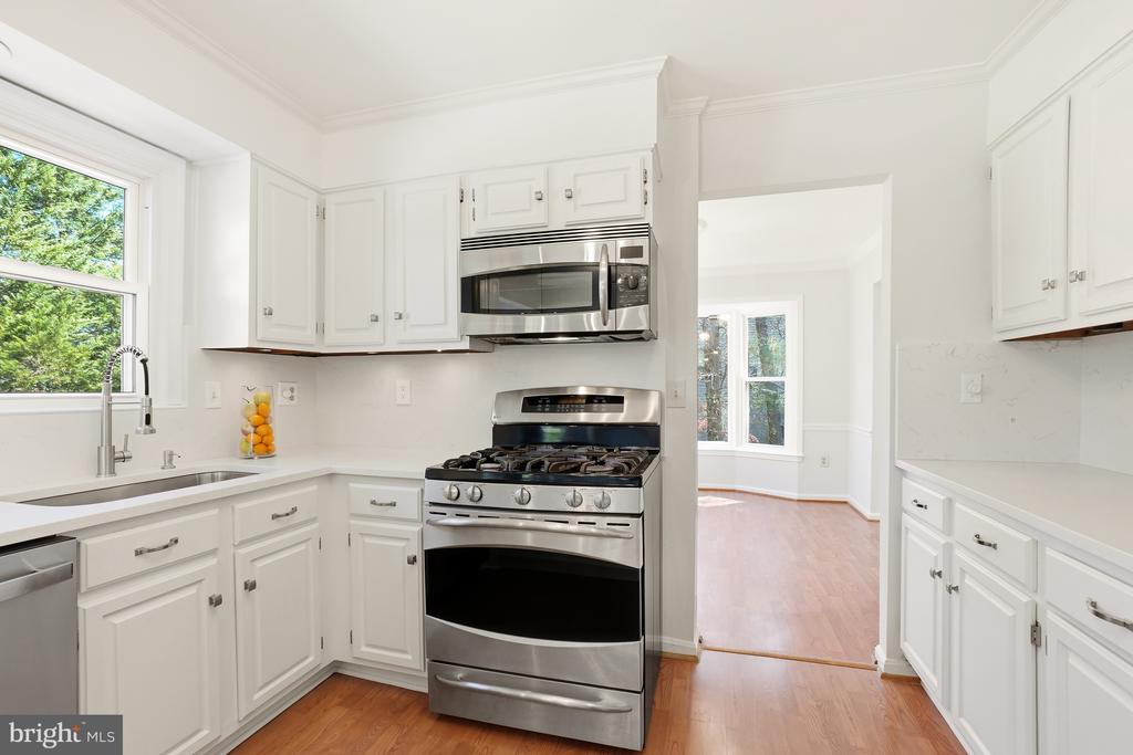17413 CHEROKEE LANE