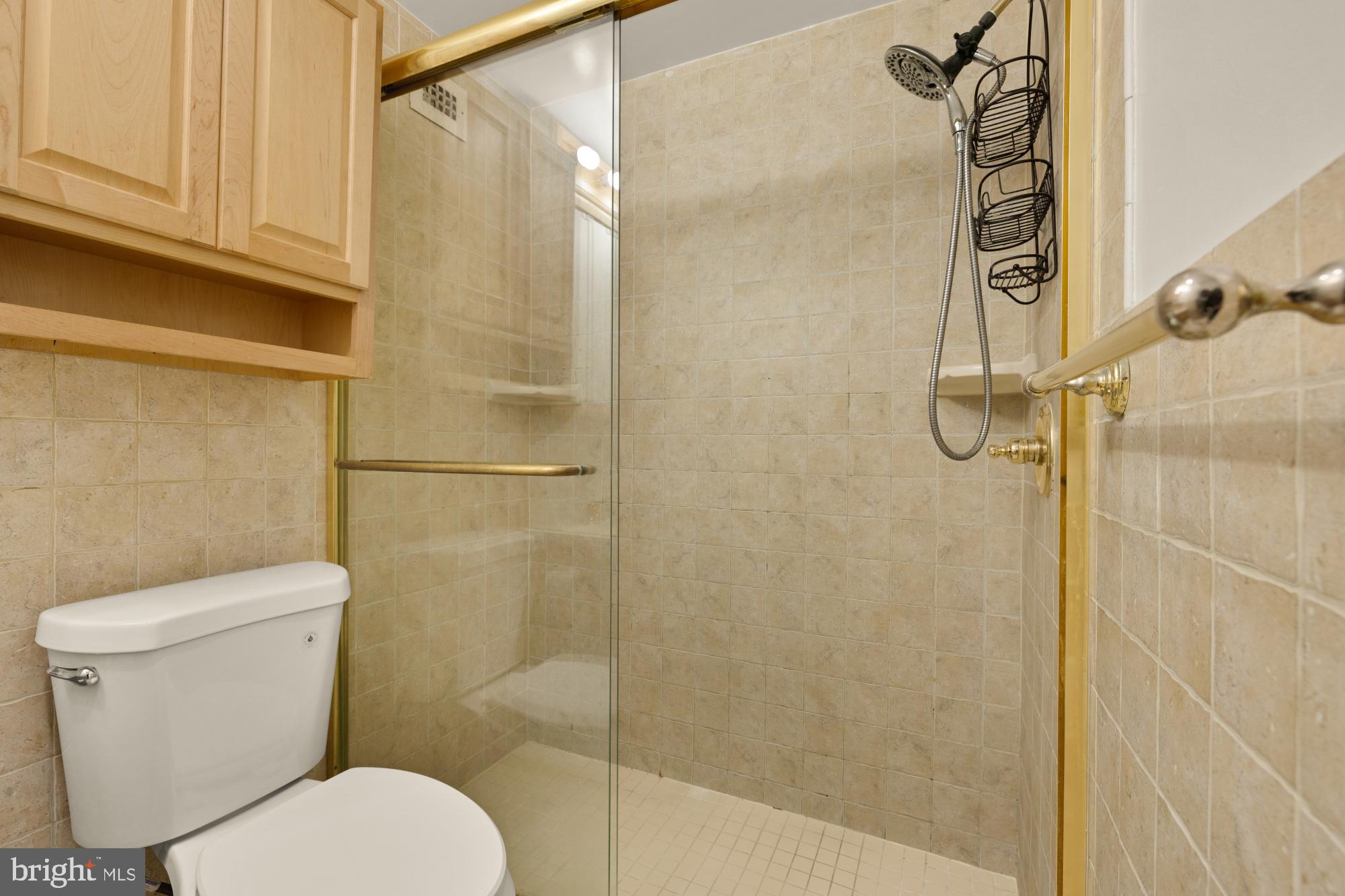 1900 LYTTONSVILLE ROAD 818