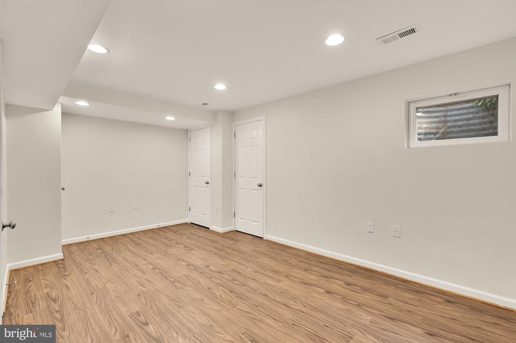 5300 ALTA VISTA ROAD