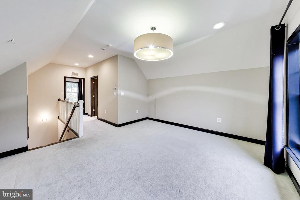 13513 MOONLIGHT TRAIL DRIVE