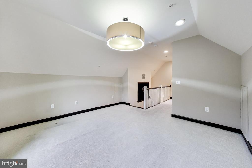13513 MOONLIGHT TRAIL DRIVE