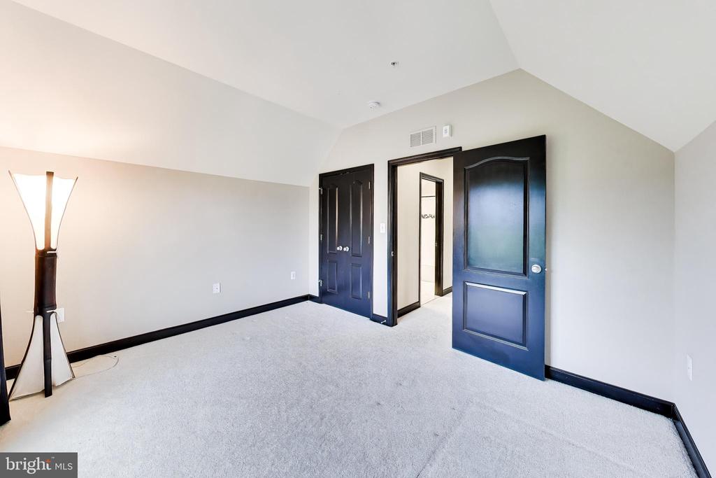 13513 MOONLIGHT TRAIL DRIVE