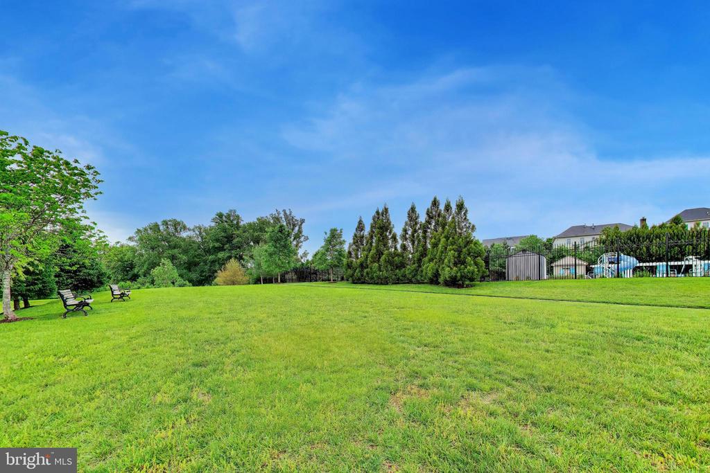 13513 MOONLIGHT TRAIL DRIVE