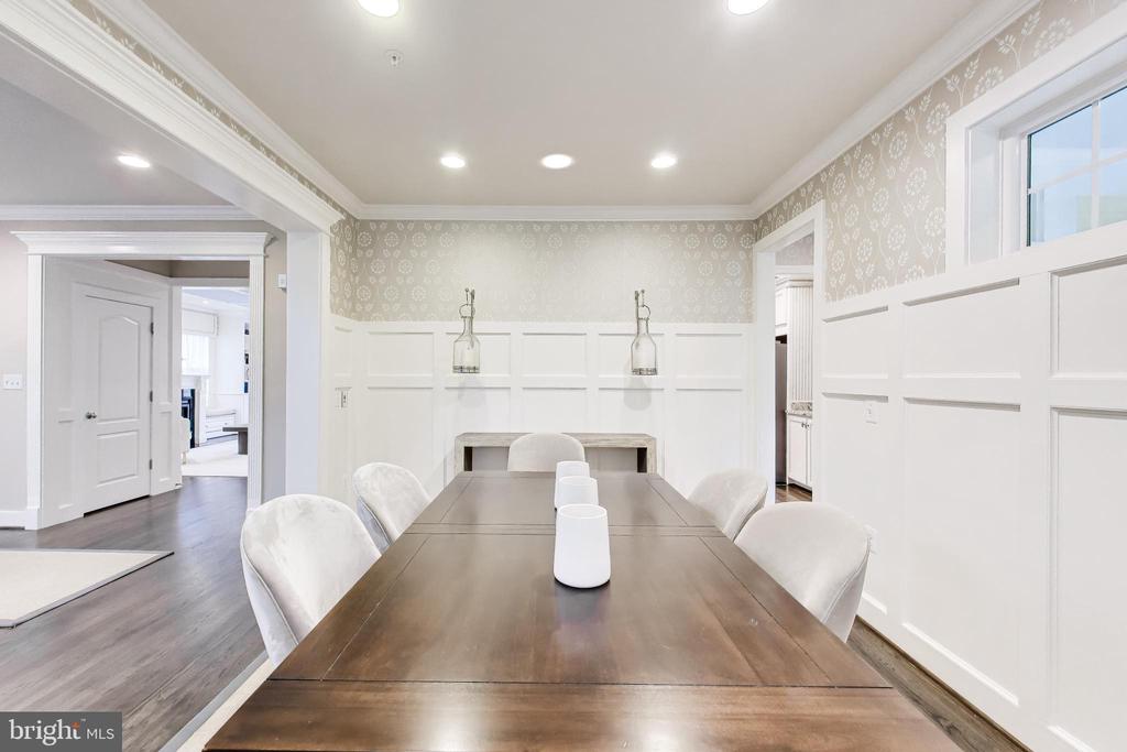 13513 MOONLIGHT TRAIL DRIVE