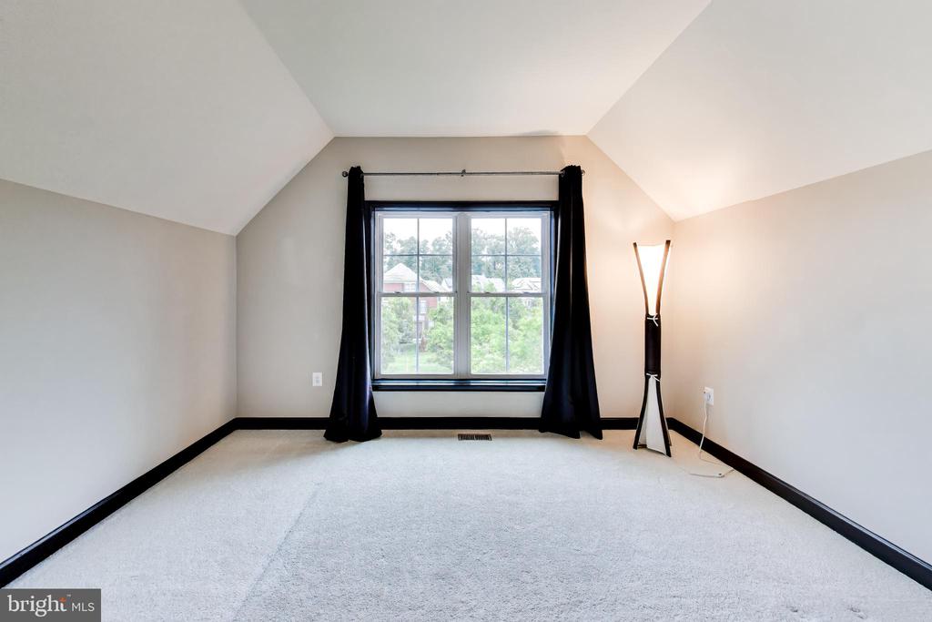 13513 MOONLIGHT TRAIL DRIVE