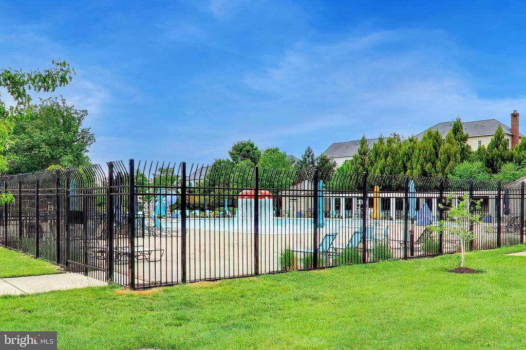 13513 MOONLIGHT TRAIL DRIVE