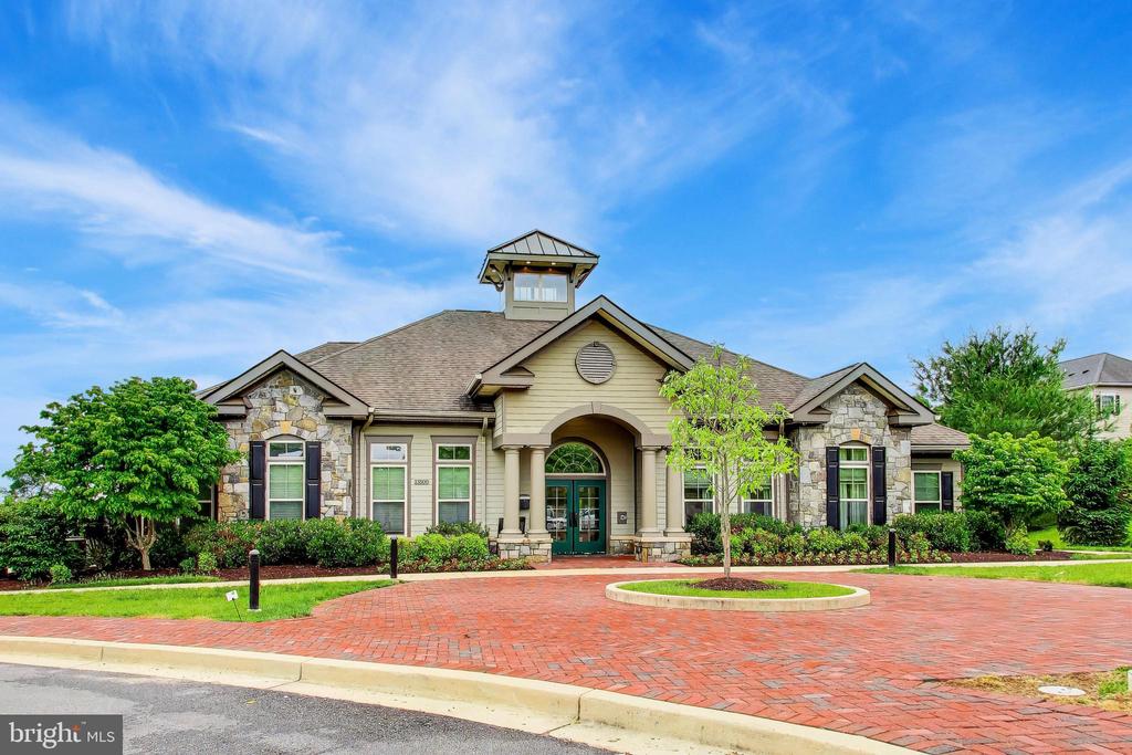 13513 MOONLIGHT TRAIL DRIVE