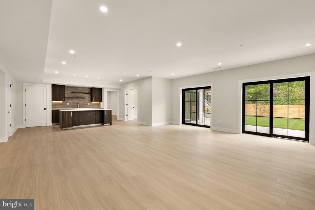 8314 THOREAU DRIVE
