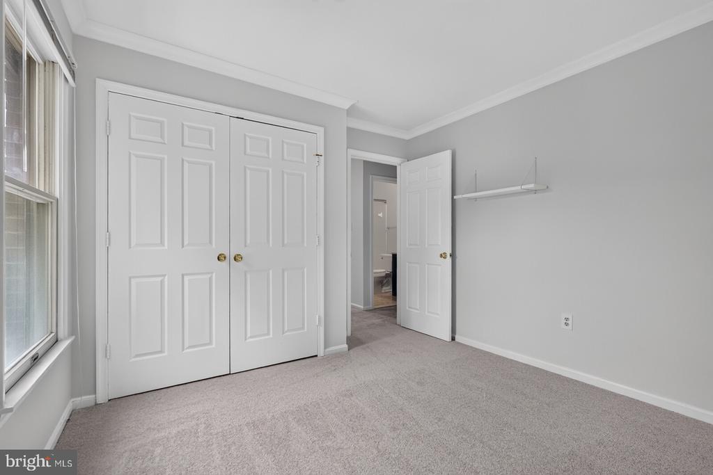 4836 CLOISTER DRIVE
