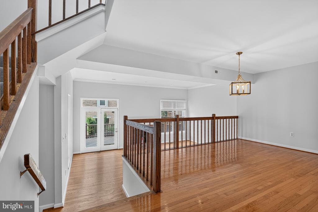4836 CLOISTER DRIVE