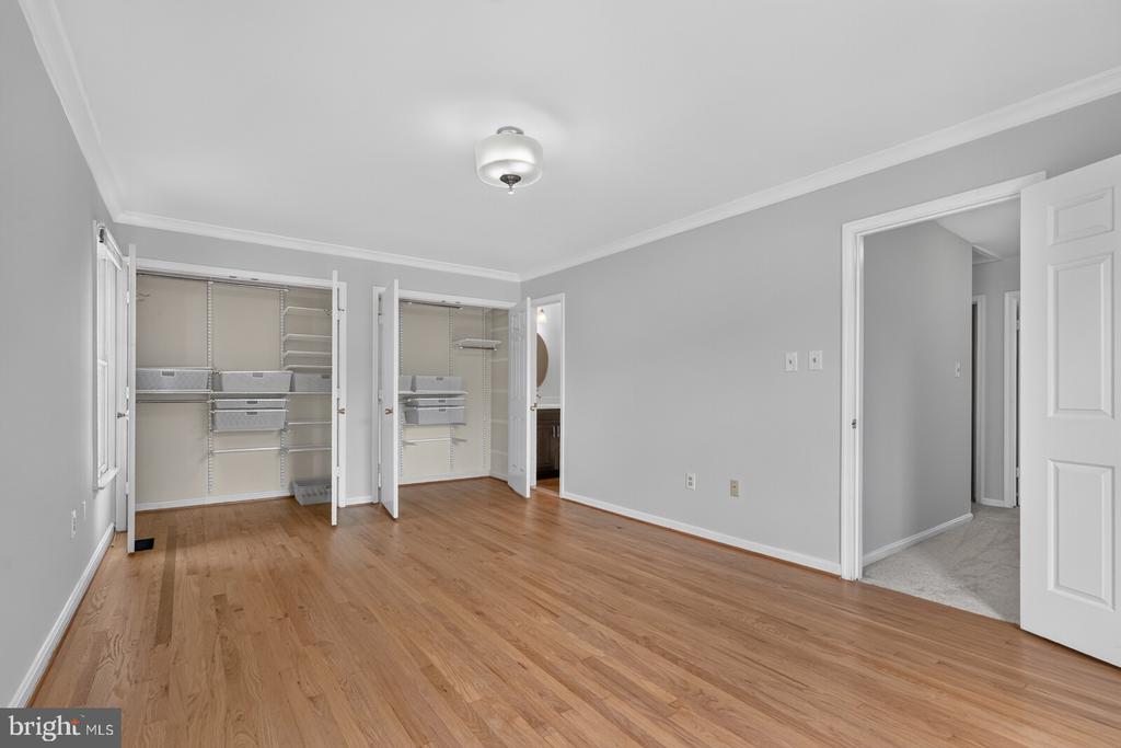 4836 CLOISTER DRIVE