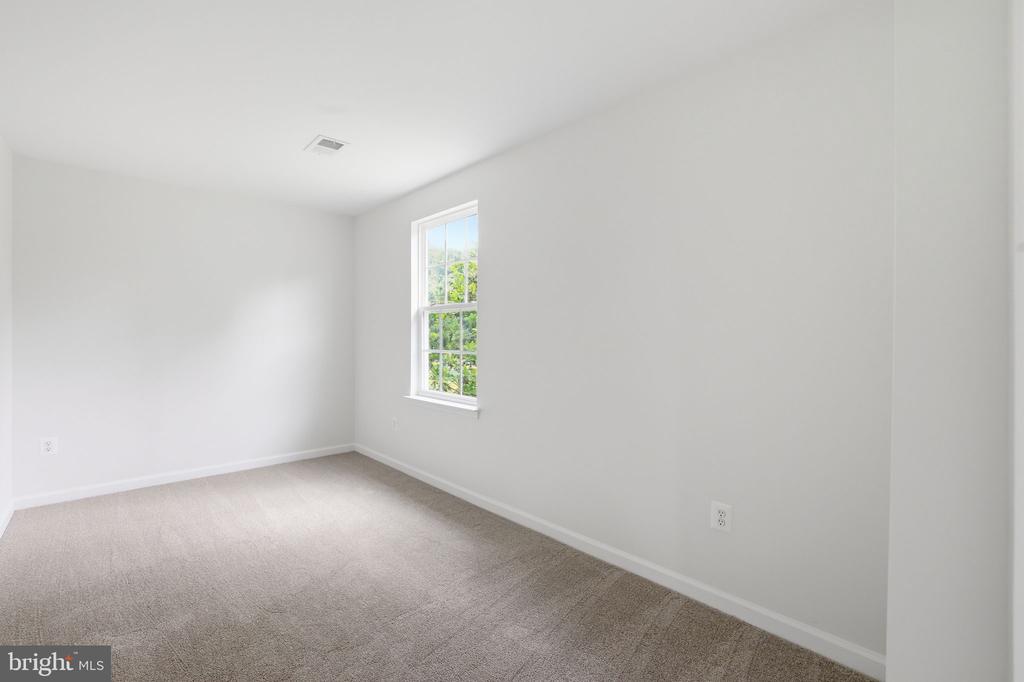 9113 BRAMBLE BUSH COURT