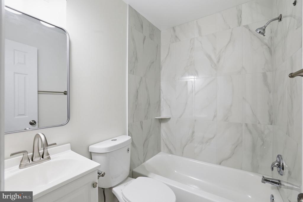 9113 BRAMBLE BUSH COURT