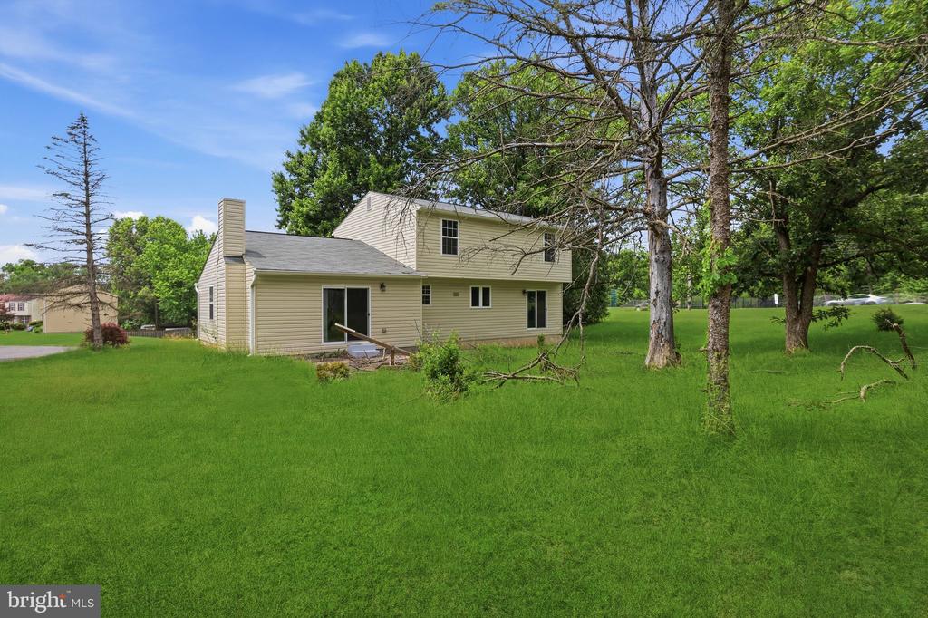 9113 BRAMBLE BUSH COURT