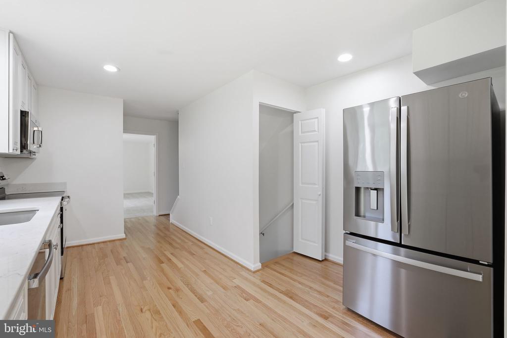 9113 BRAMBLE BUSH COURT