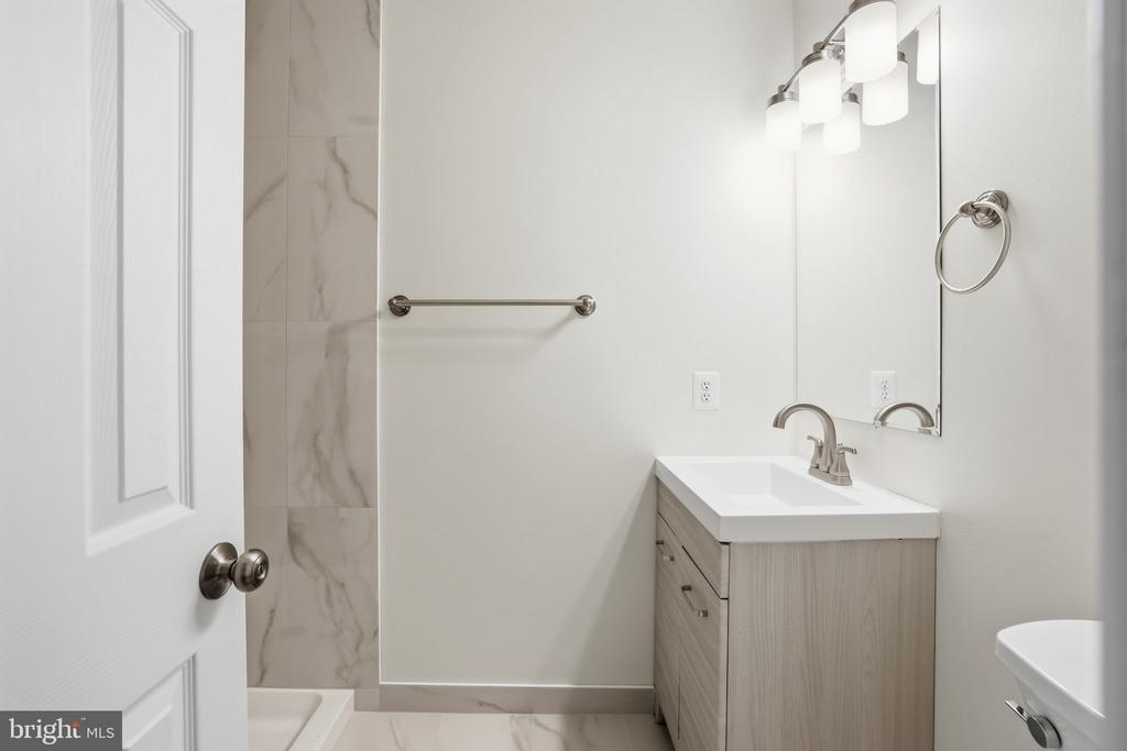 9113 BRAMBLE BUSH COURT