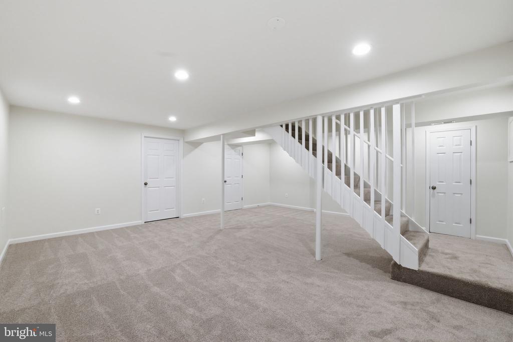 9113 BRAMBLE BUSH COURT