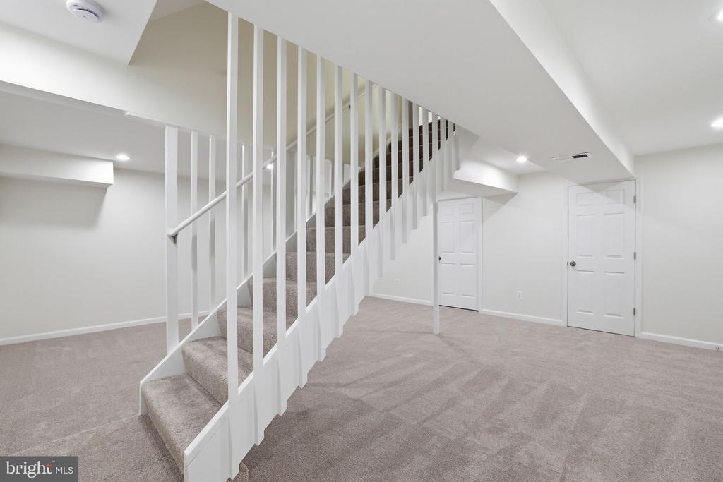 9113 BRAMBLE BUSH COURT