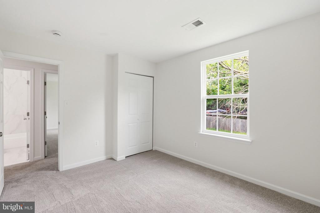 9113 BRAMBLE BUSH COURT