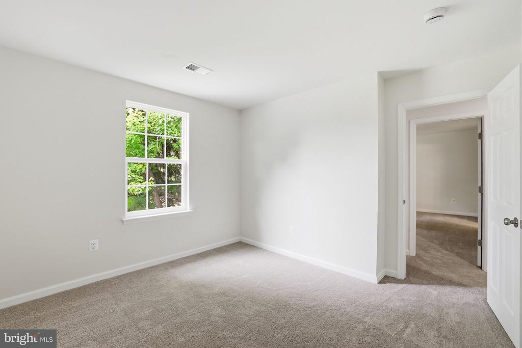 9113 BRAMBLE BUSH COURT