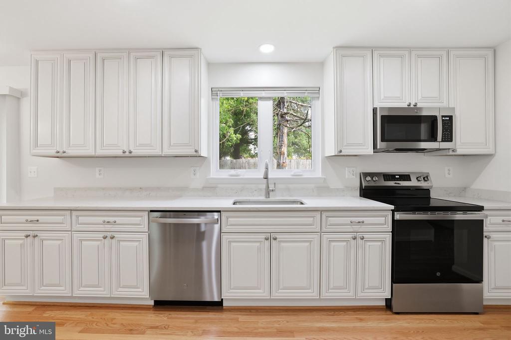 9113 BRAMBLE BUSH COURT