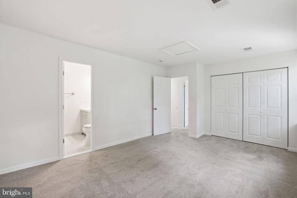 9113 BRAMBLE BUSH COURT