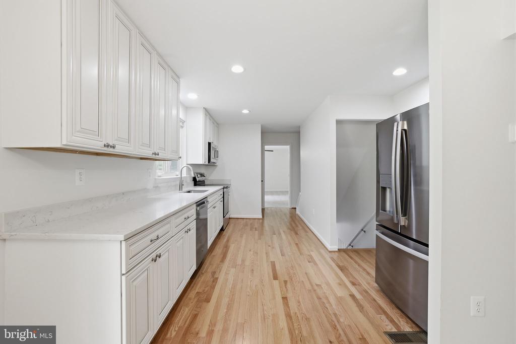 9113 BRAMBLE BUSH COURT