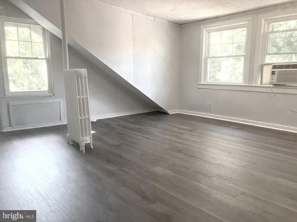 315 CIRCLE AVENUE