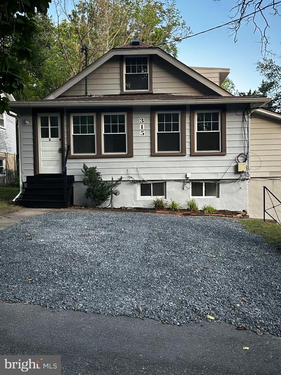 315 CIRCLE AVENUE