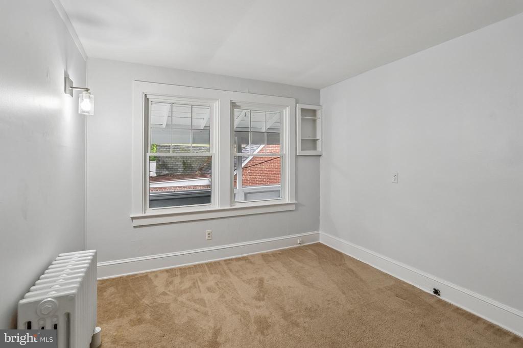 315 CIRCLE AVENUE