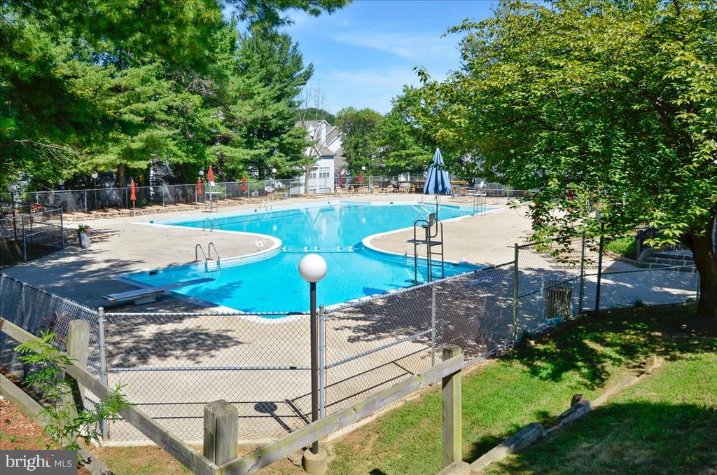 10102 HELLINGLY PLACE Unit: 303