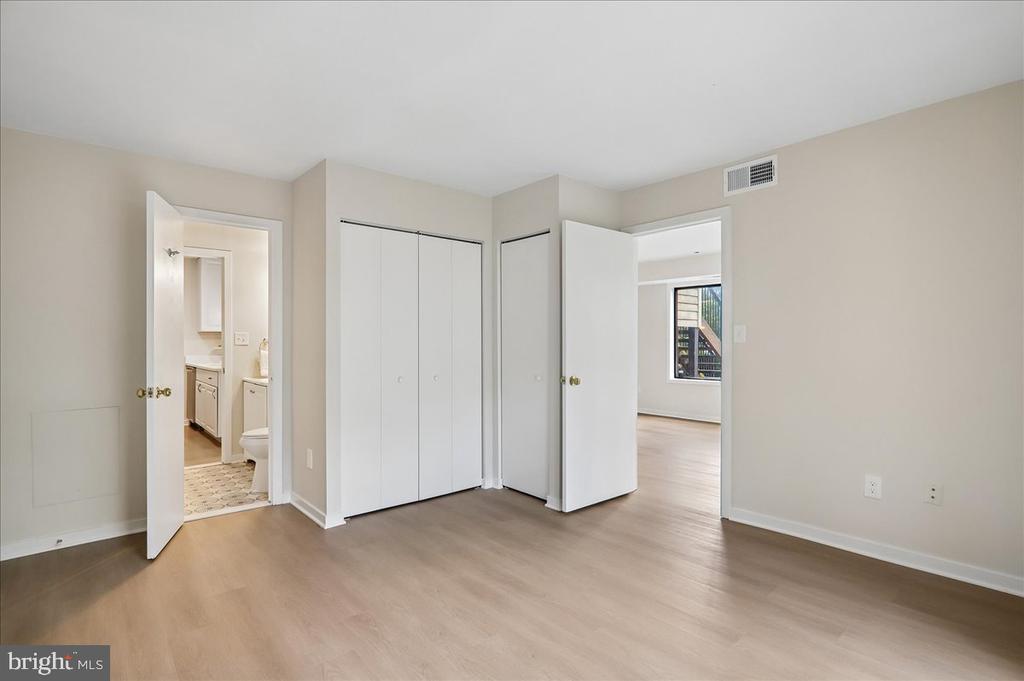 10102 HELLINGLY PLACE Unit: 303