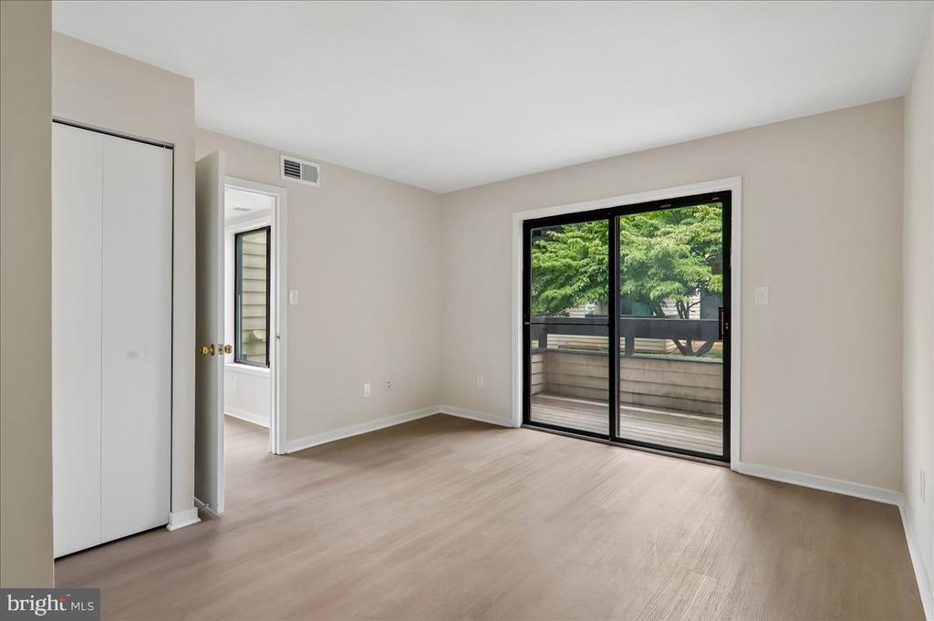 10102 HELLINGLY PLACE Unit: 303
