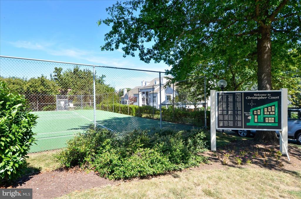 10102 HELLINGLY PLACE Unit: 303