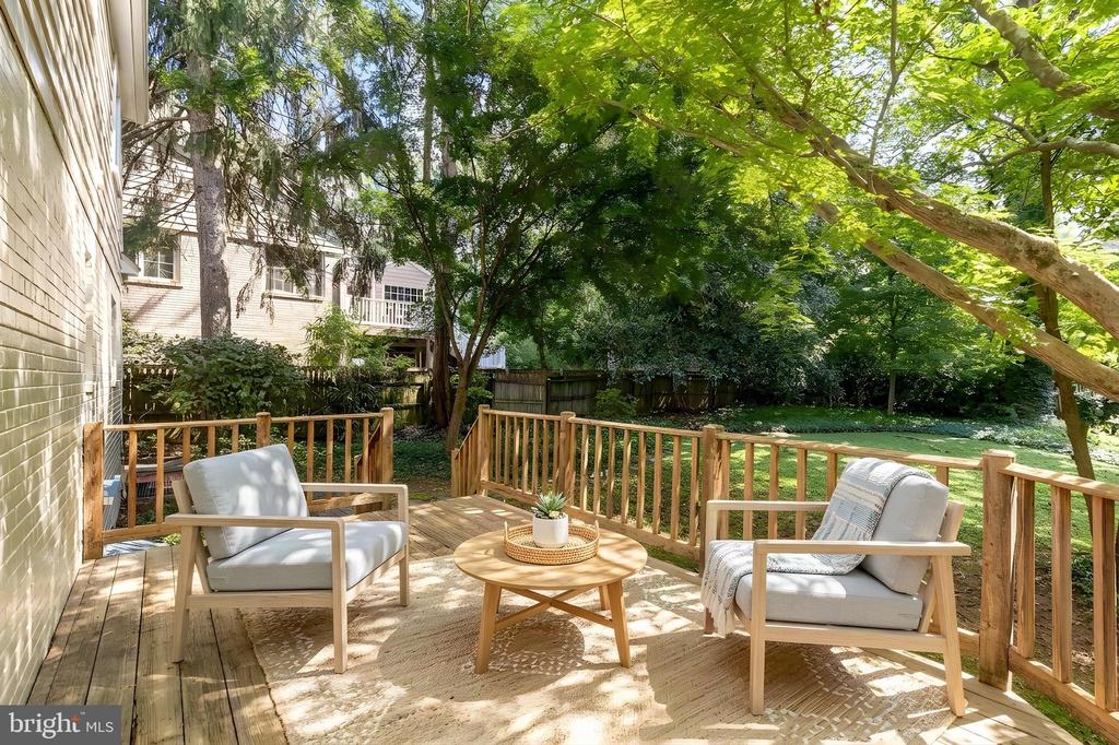 5806 WILSON LANE