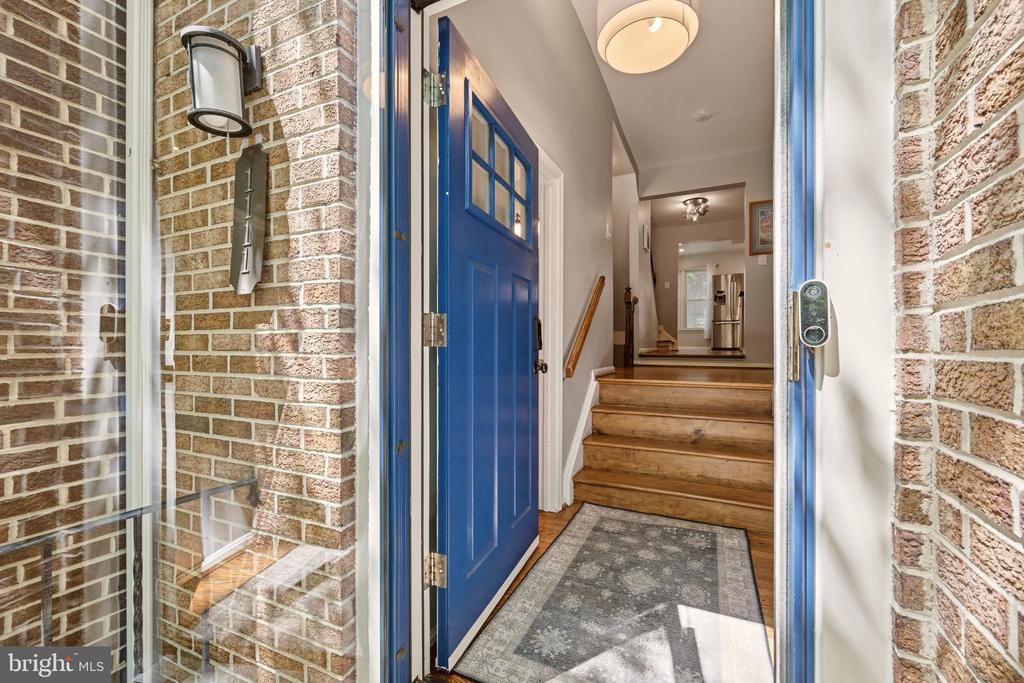 1111 FAIRVIEW COURT