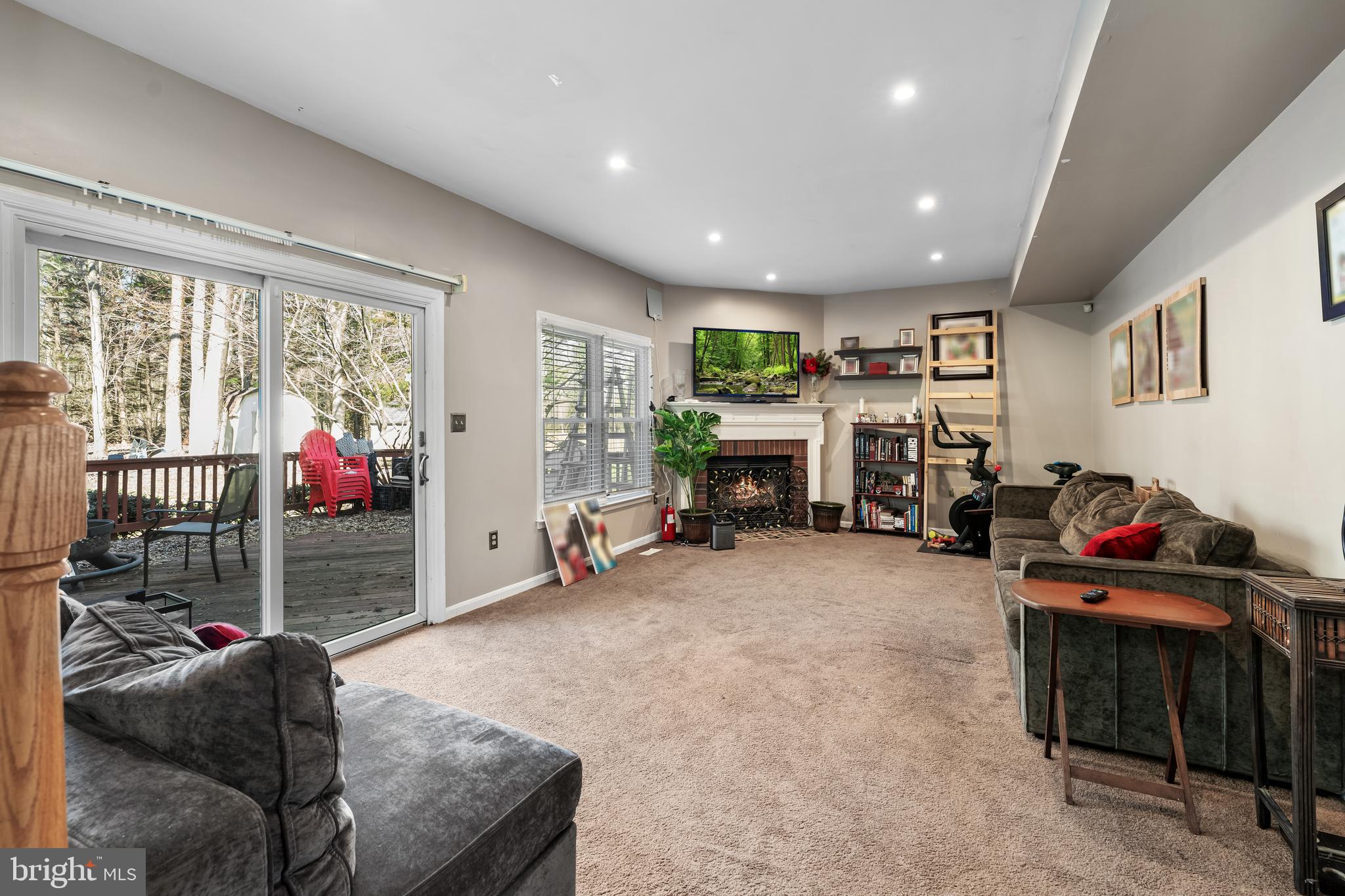 111 Johnsberg Ln