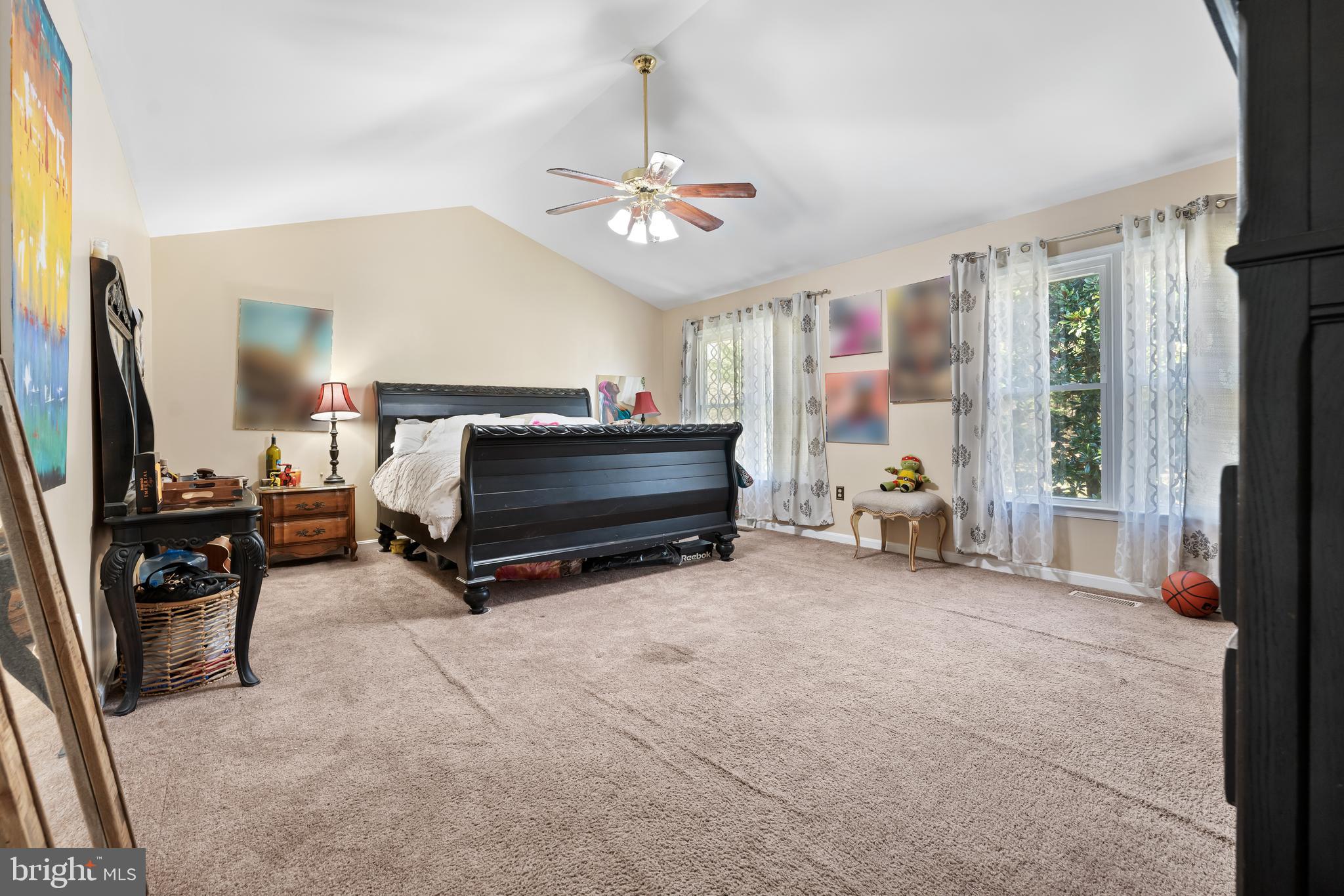 111 Johnsberg Ln