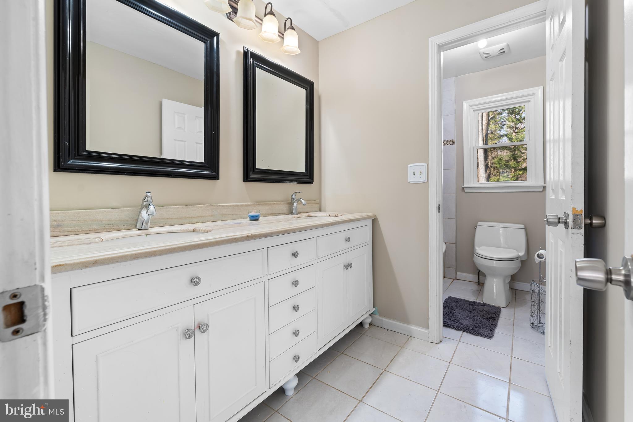 111 Johnsberg Ln