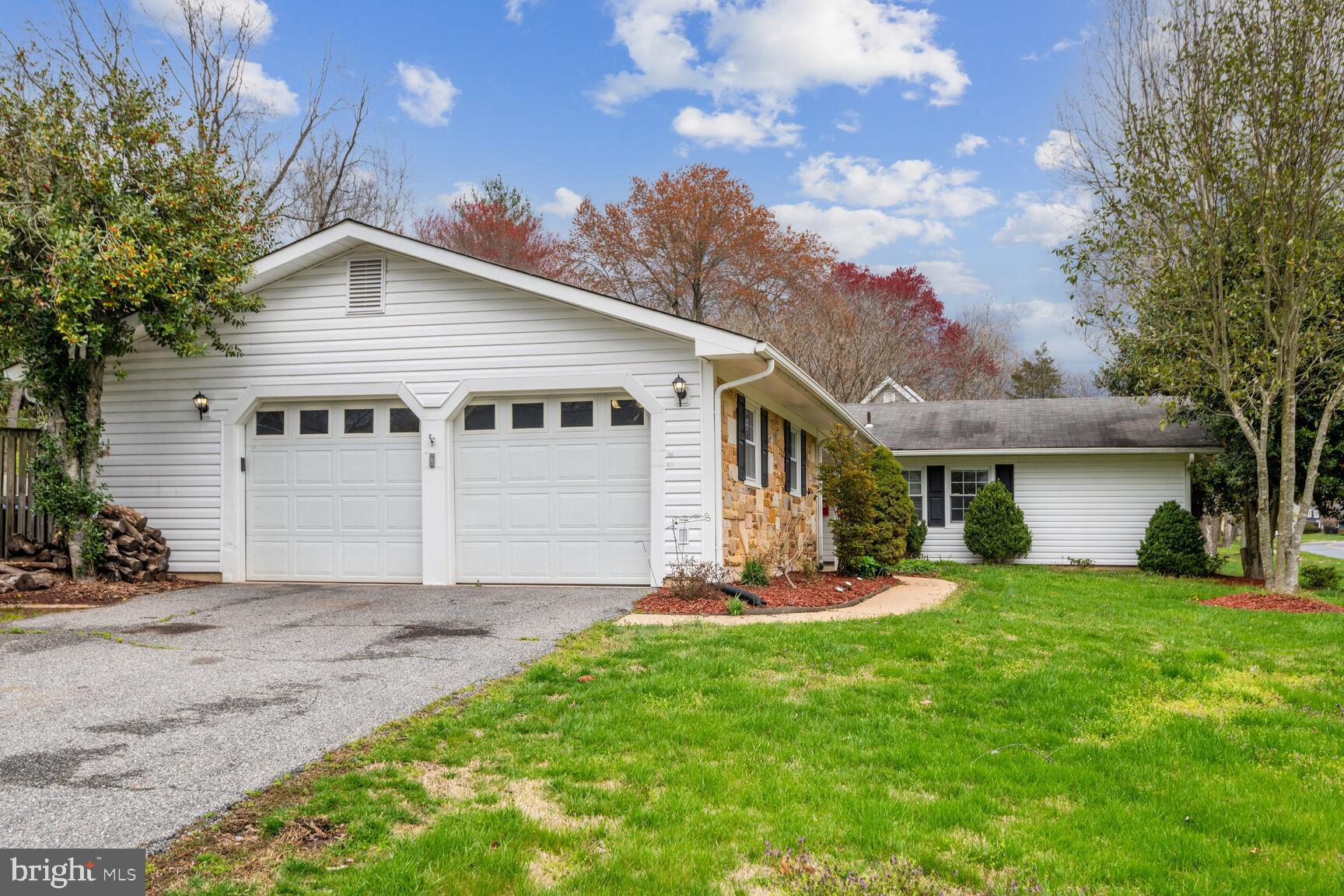 16110 Pointer Ridge Dr