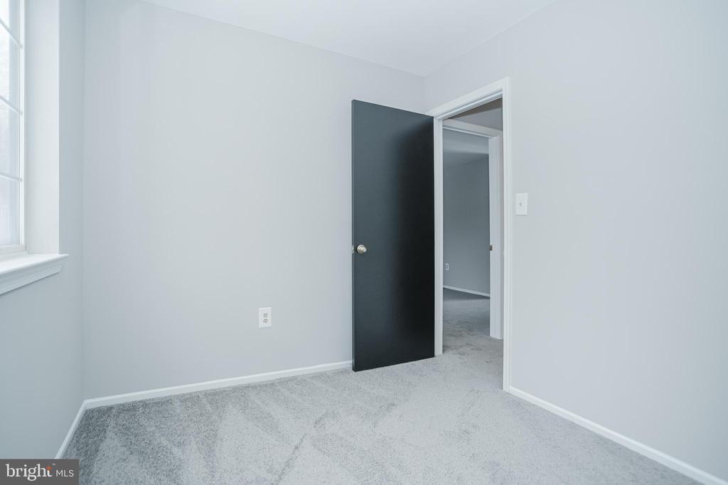 12411 Proxmire Dr