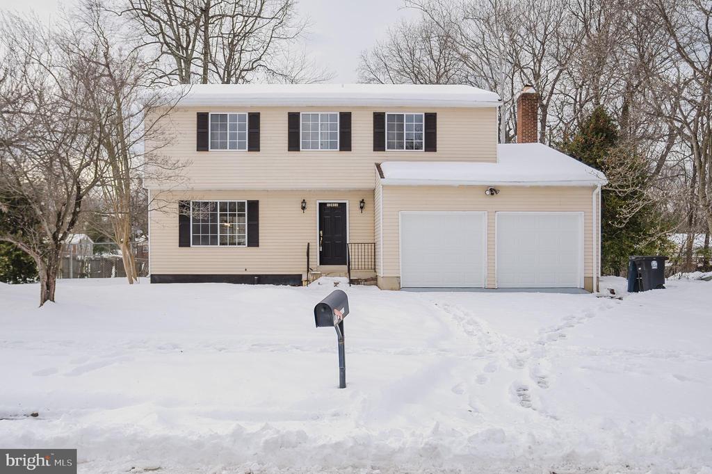 12411 Proxmire Dr