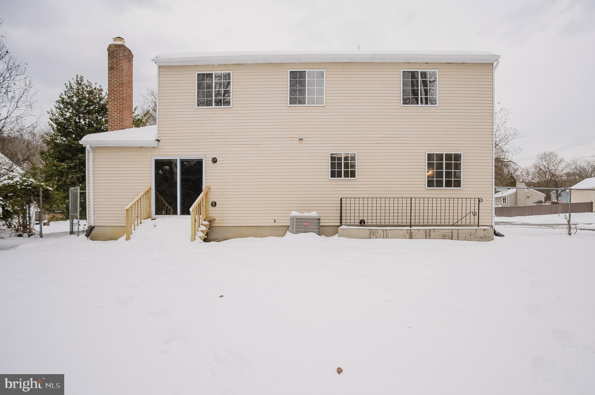 12411 Proxmire Dr