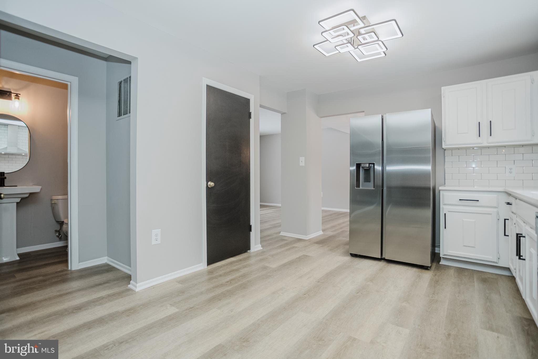 12411 Proxmire Dr