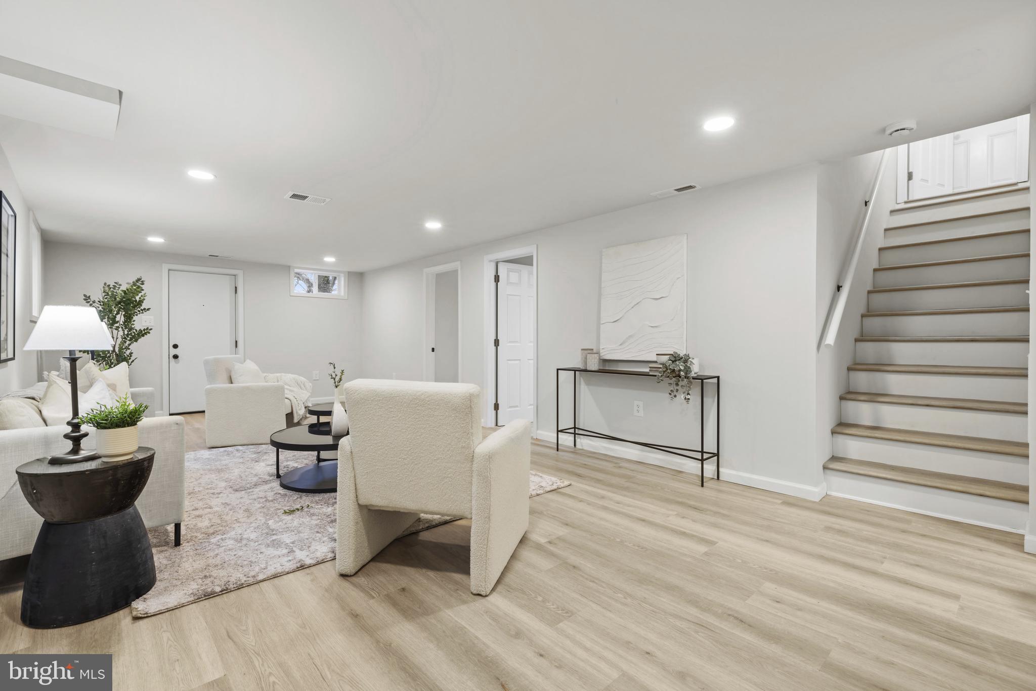 6121 Osborn Rd