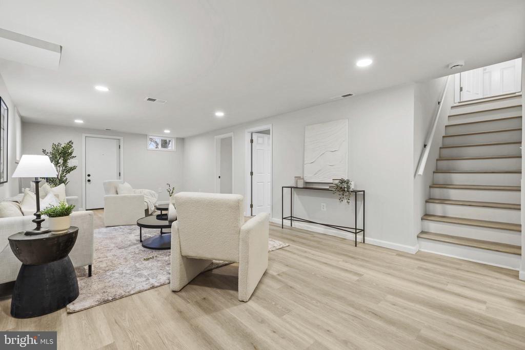 6121 Osborn Rd