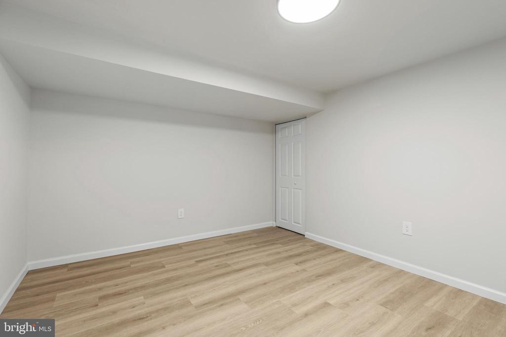 6121 Osborn Rd